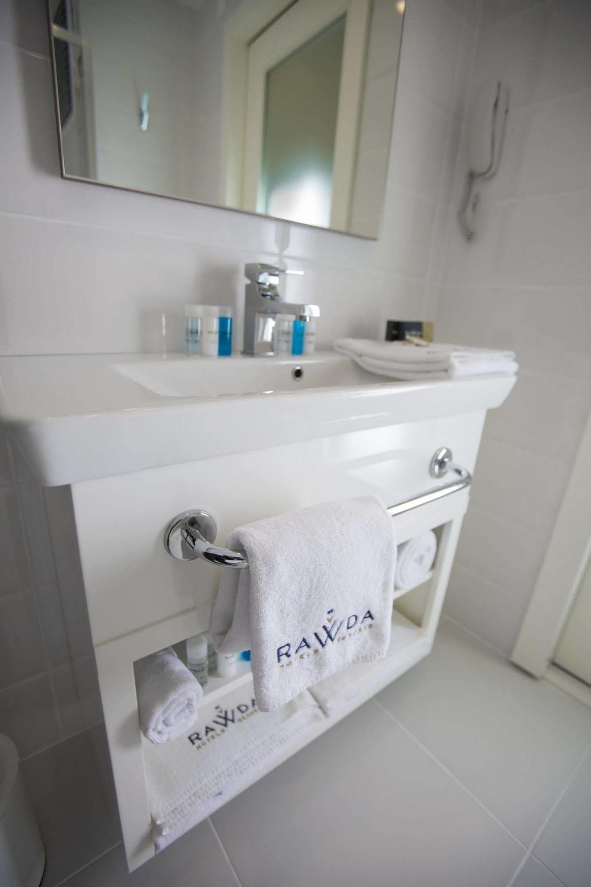 Rawda Hotel Bakirkoy Istanbul Bagian luar foto
